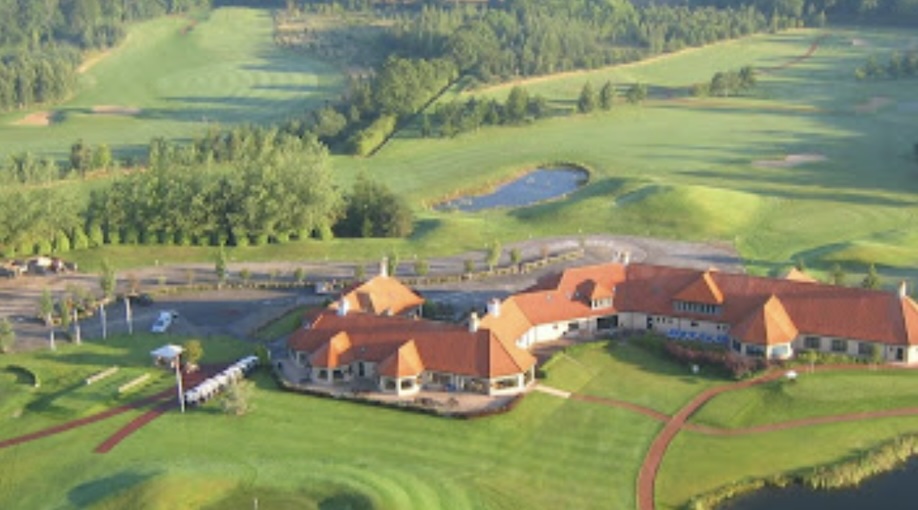 The Oaks Golf Club, North Yorkshire, Aerial view of golf course clubhouse and surrounding greens and fairways